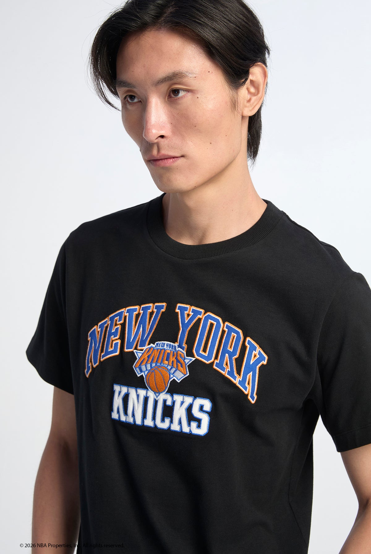 NBA NEW YORK KNICKS COLLEGIATE LOGO TEE