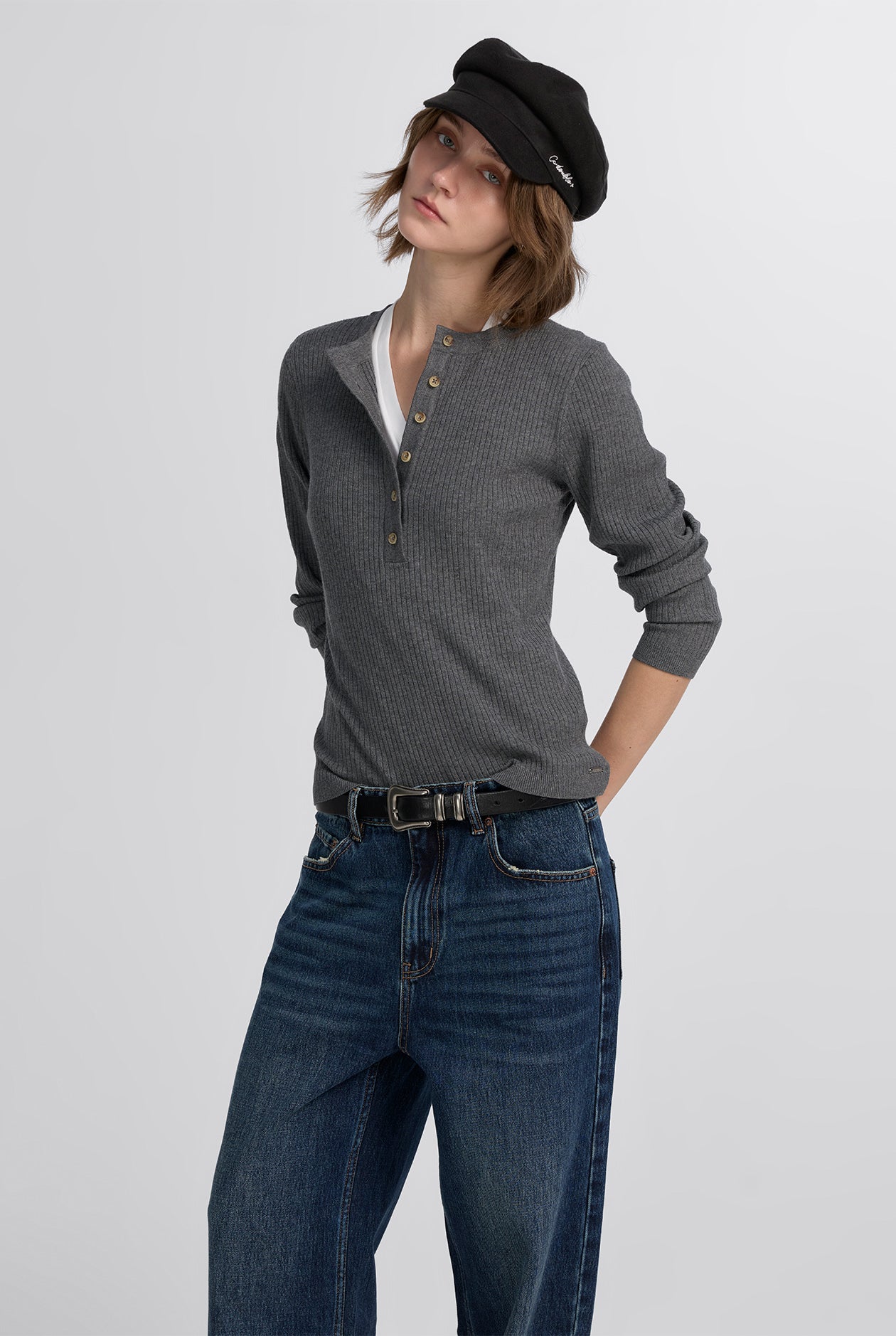 RIBBED HENLEY NECK TEE