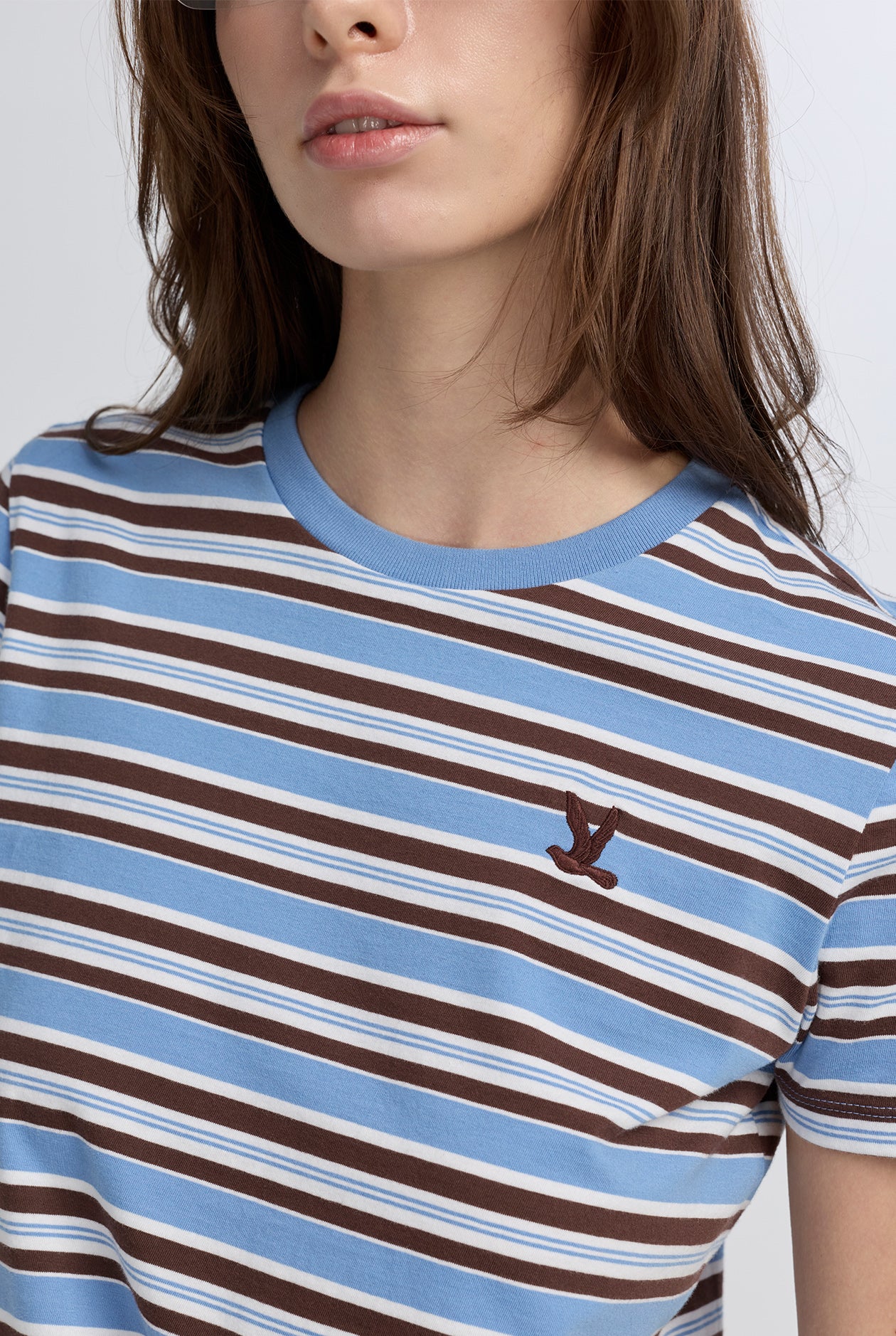 NAVY STRIPED SIGNATURE BIRD LOGO TEE