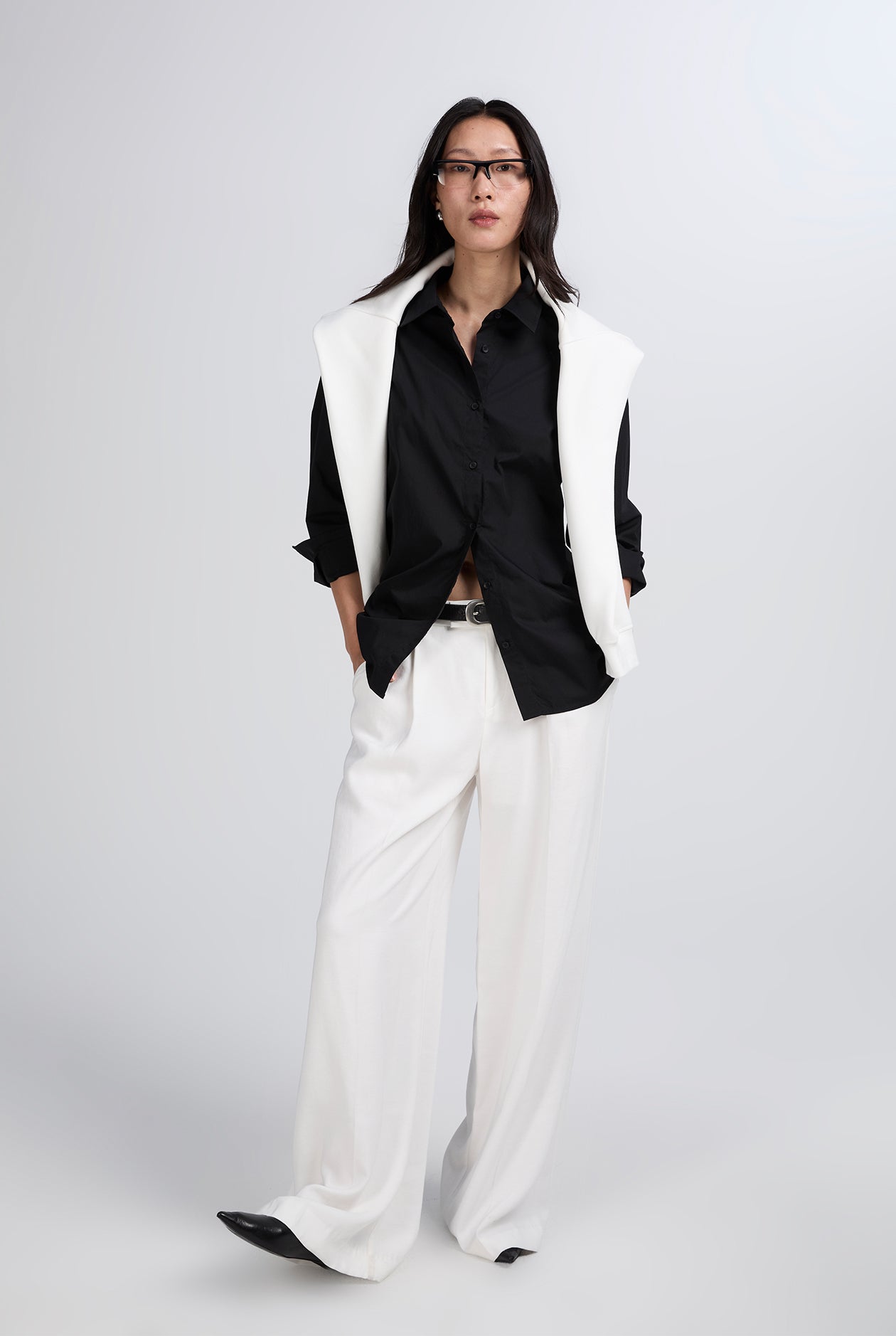 OVERSIZED BUTTON TAB SHIRT