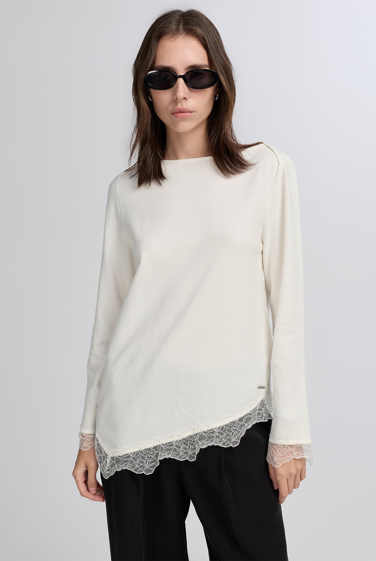 LACE LONG SLEEVE TOP