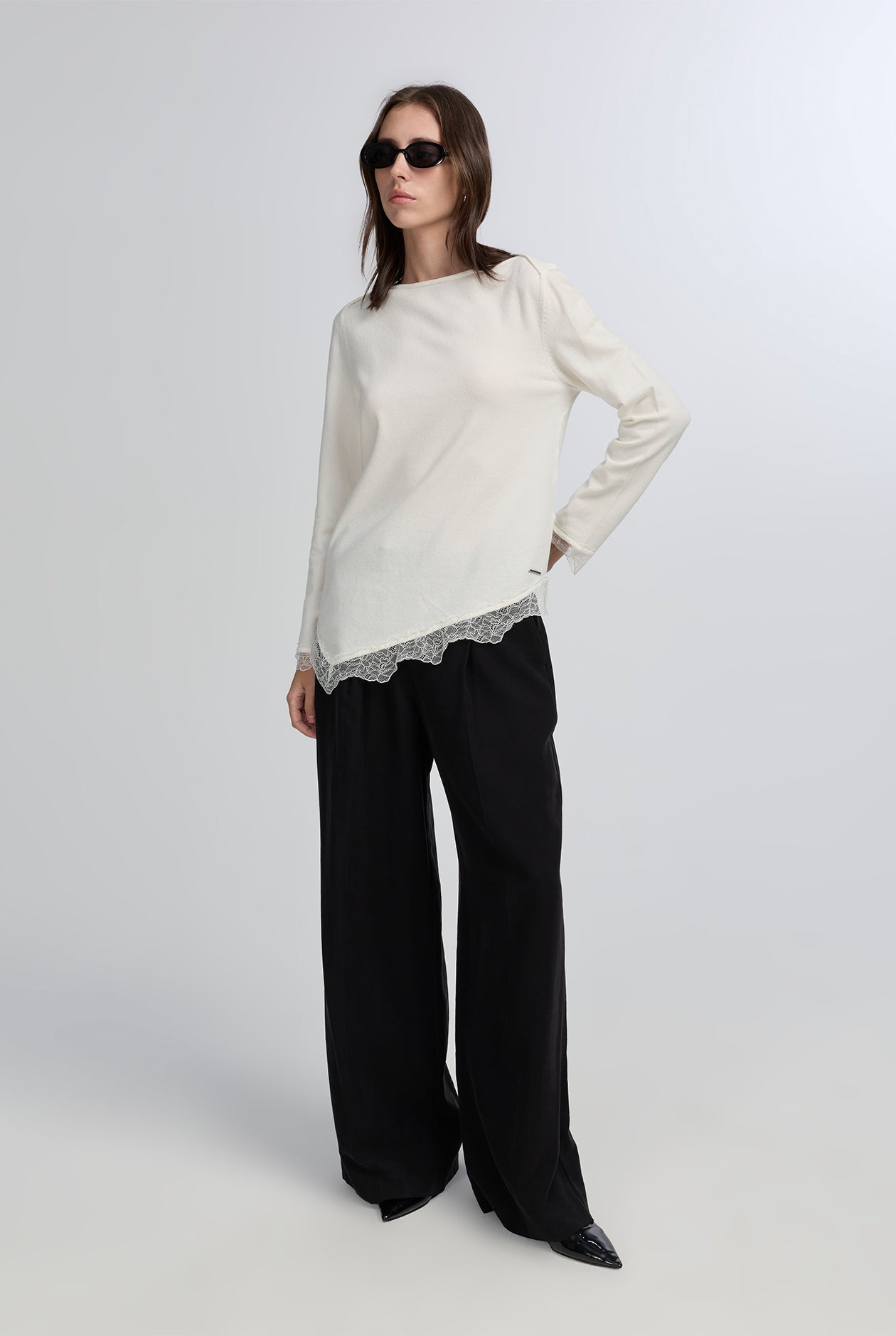 LACE LONG SLEEVE TOP
