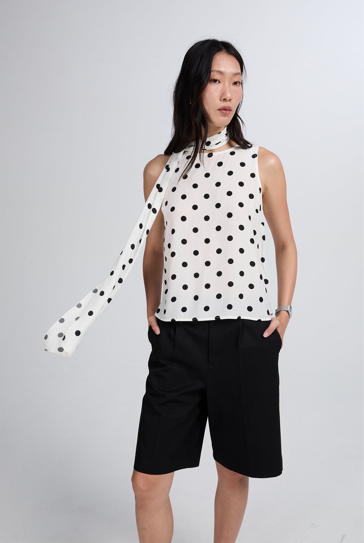 POLKA DOT SLEEVELESS BLOUSE WITH SCARF