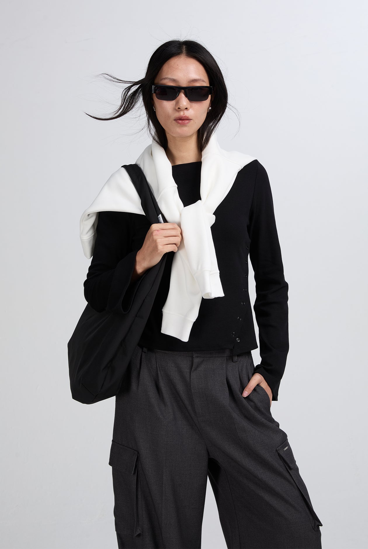BOAT-NECK BELL SLEEVE SIDE BUTTON TOP