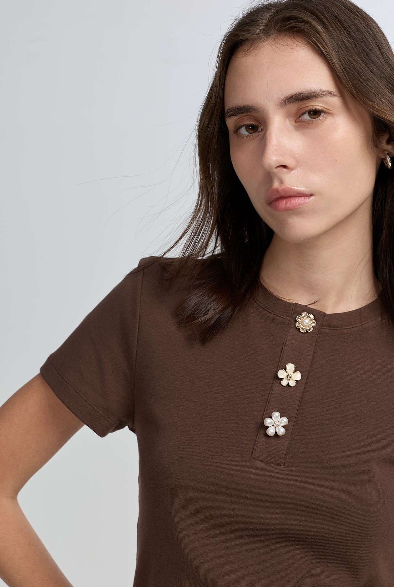 JEWEL BUTTON HENLEY NECK TEE