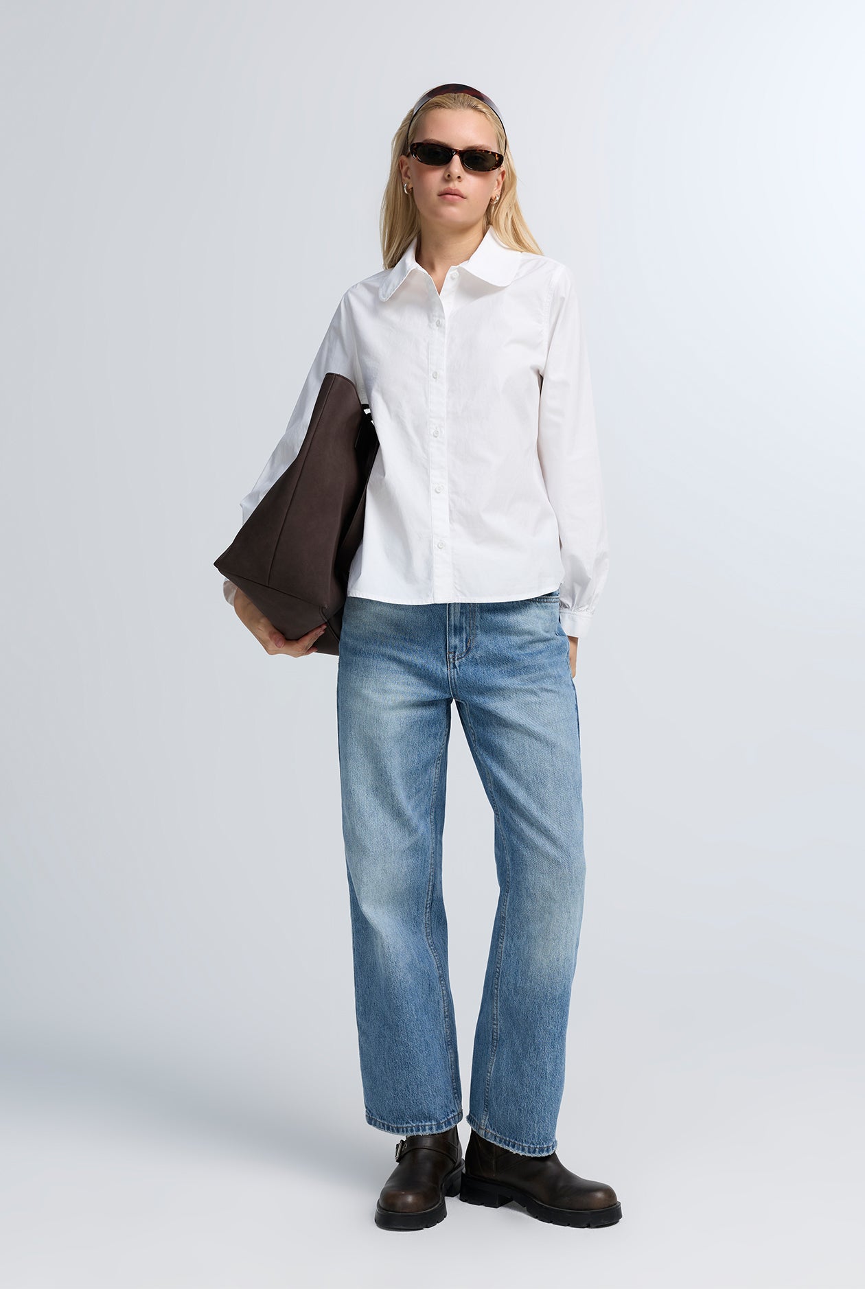 LONG SLEEVES PETER PAN COLLAR SHIRT