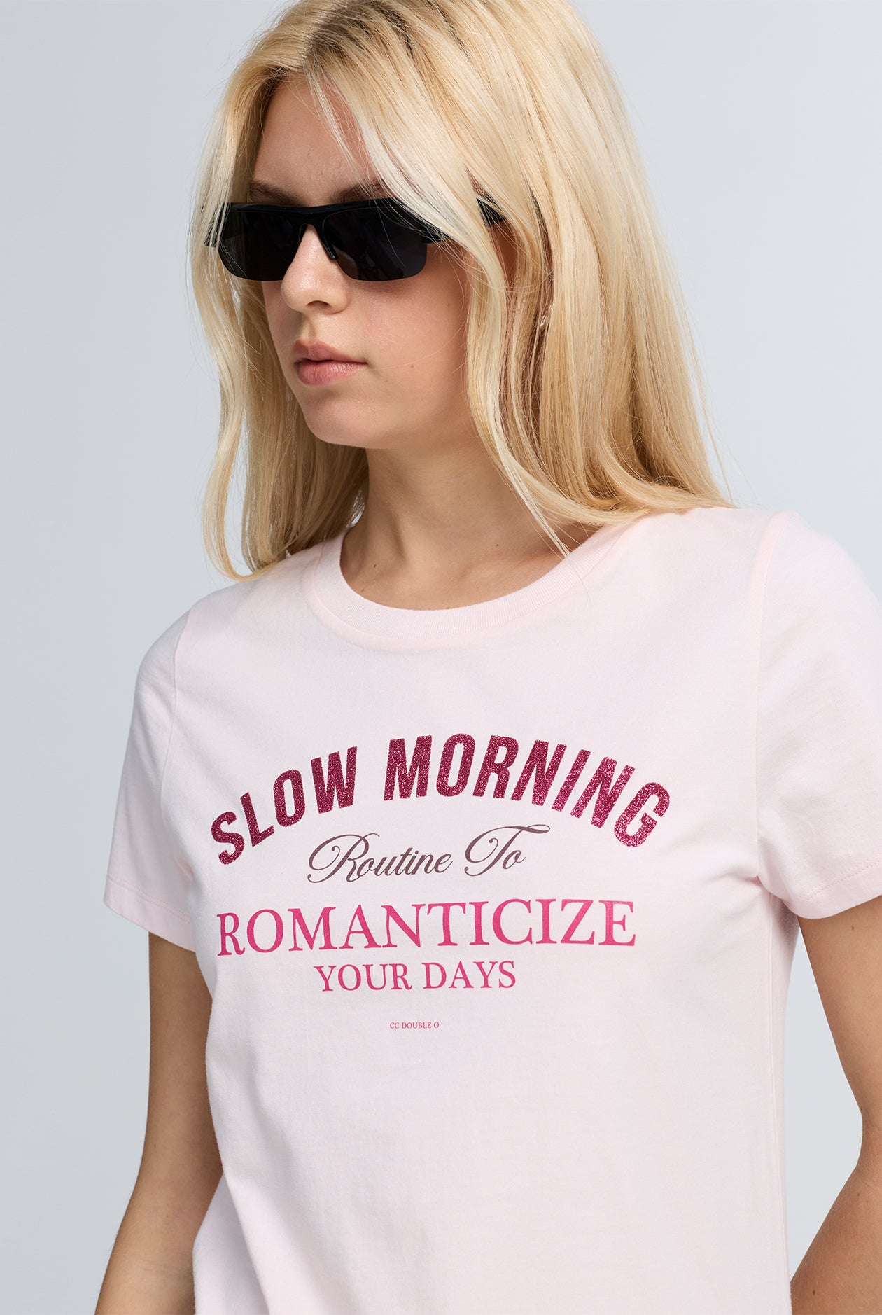 SLOW MORNING GRAPHIC TEE