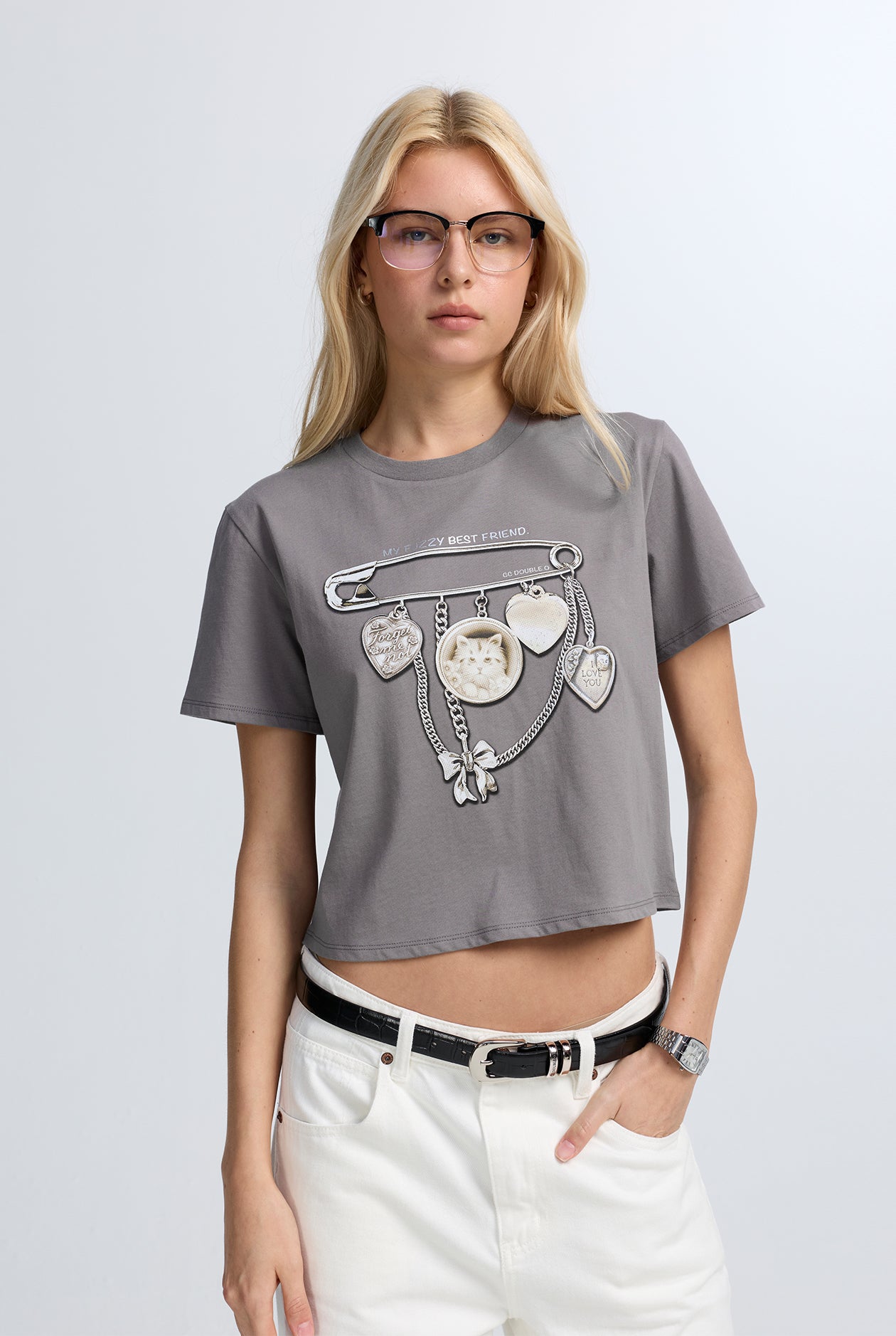 SAFETY PIN CROPPED GRAPHIC TEE