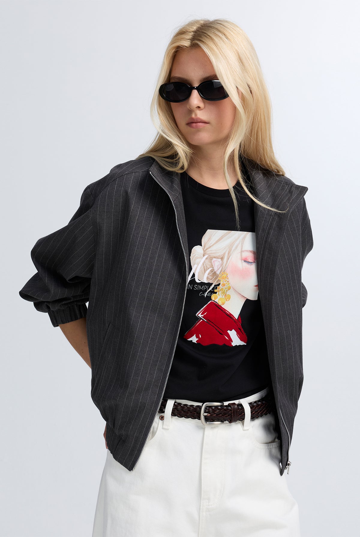 STYLE IN SIMPLICITY GRAPHIC TEE