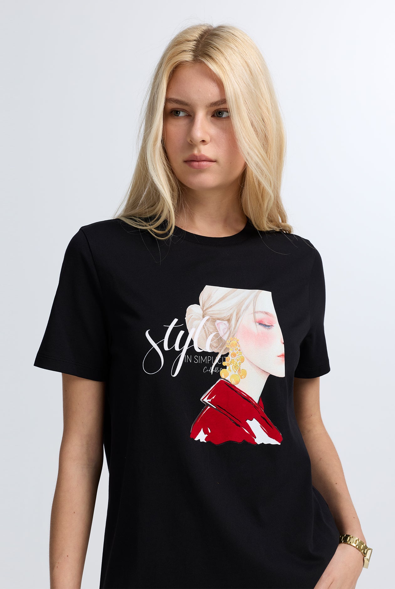 STYLE IN SIMPLICITY GRAPHIC TEE