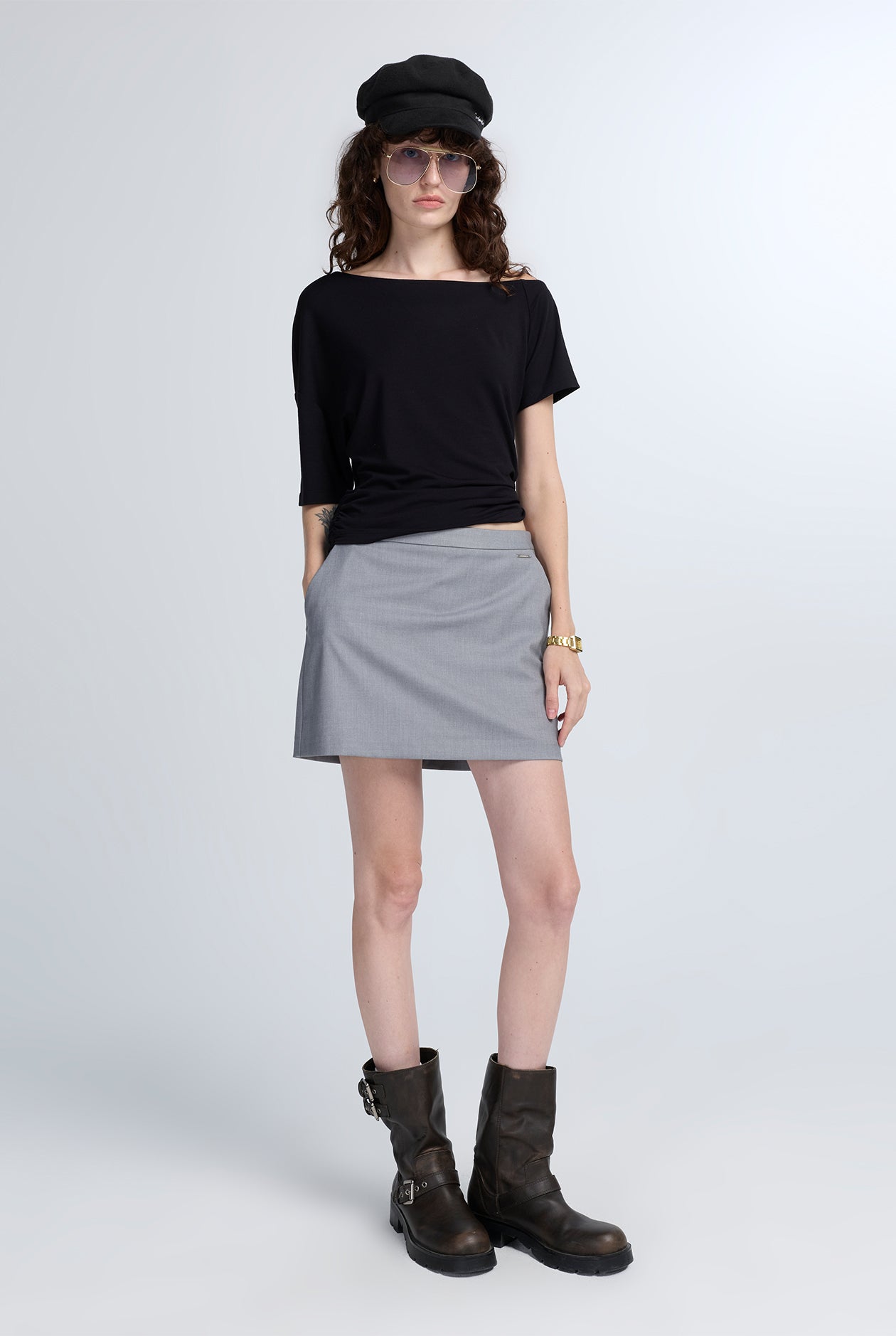 ASYMMETRIC SHORT-SLEEVE TEE
