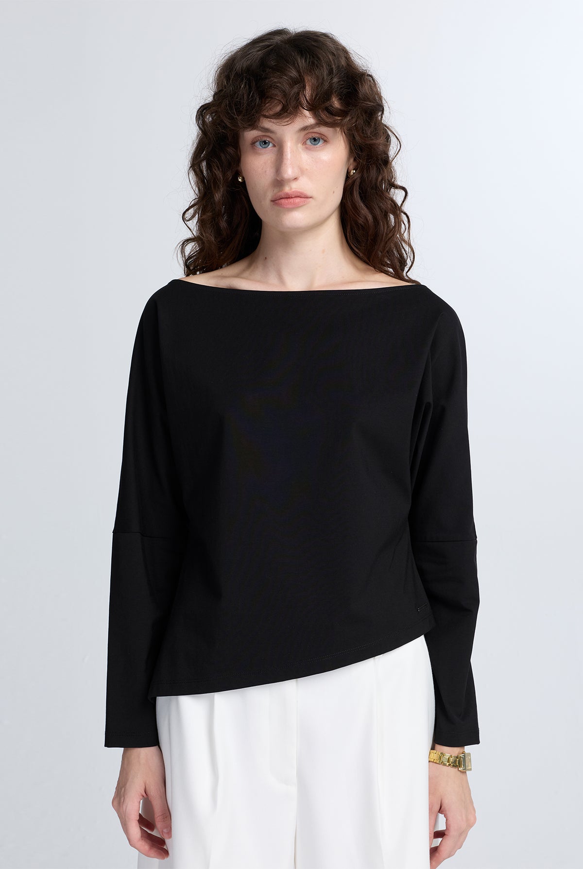 LONG SLEEVE ASYMMETRIC TEE