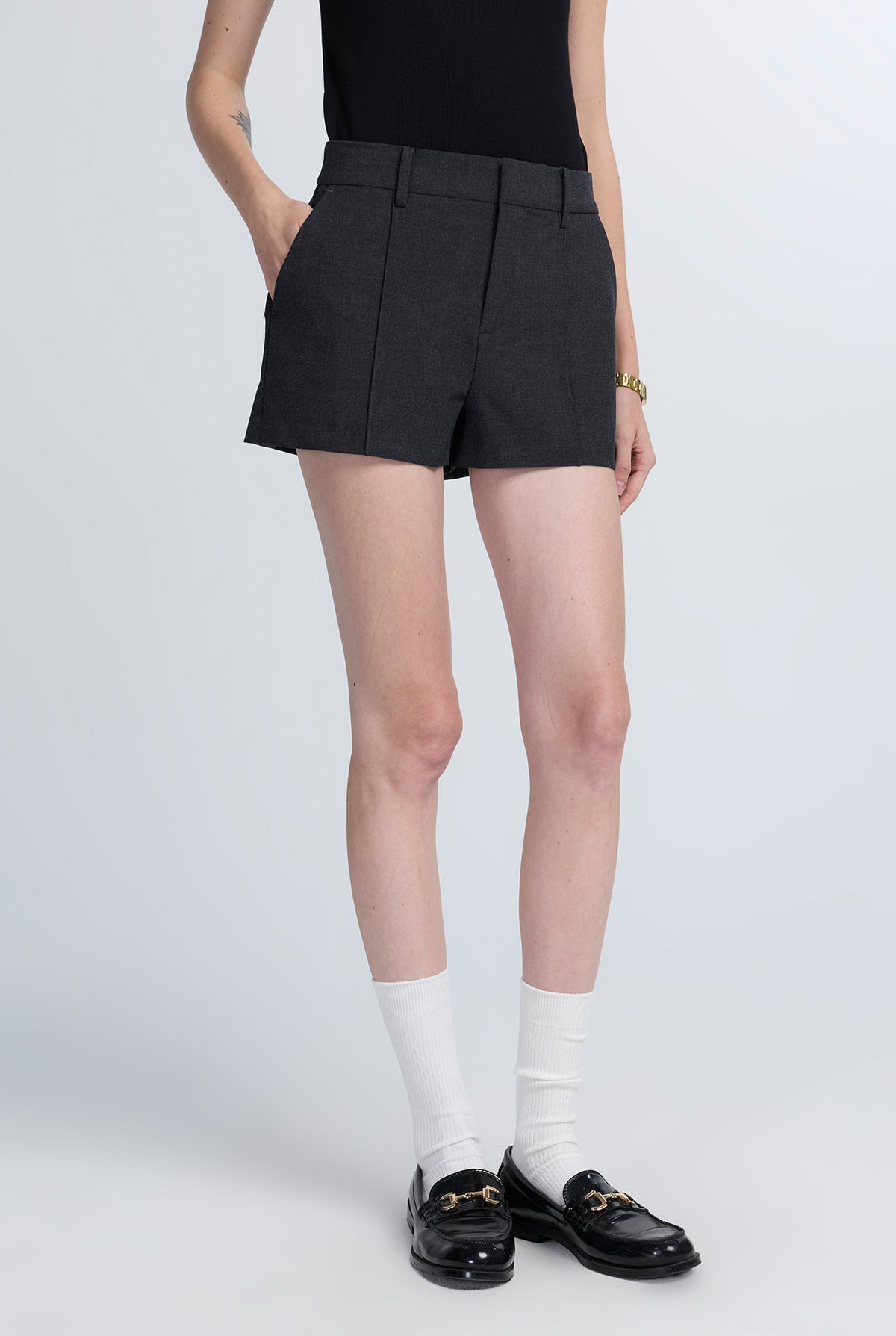 TAILORED MID-RISE SHORTS