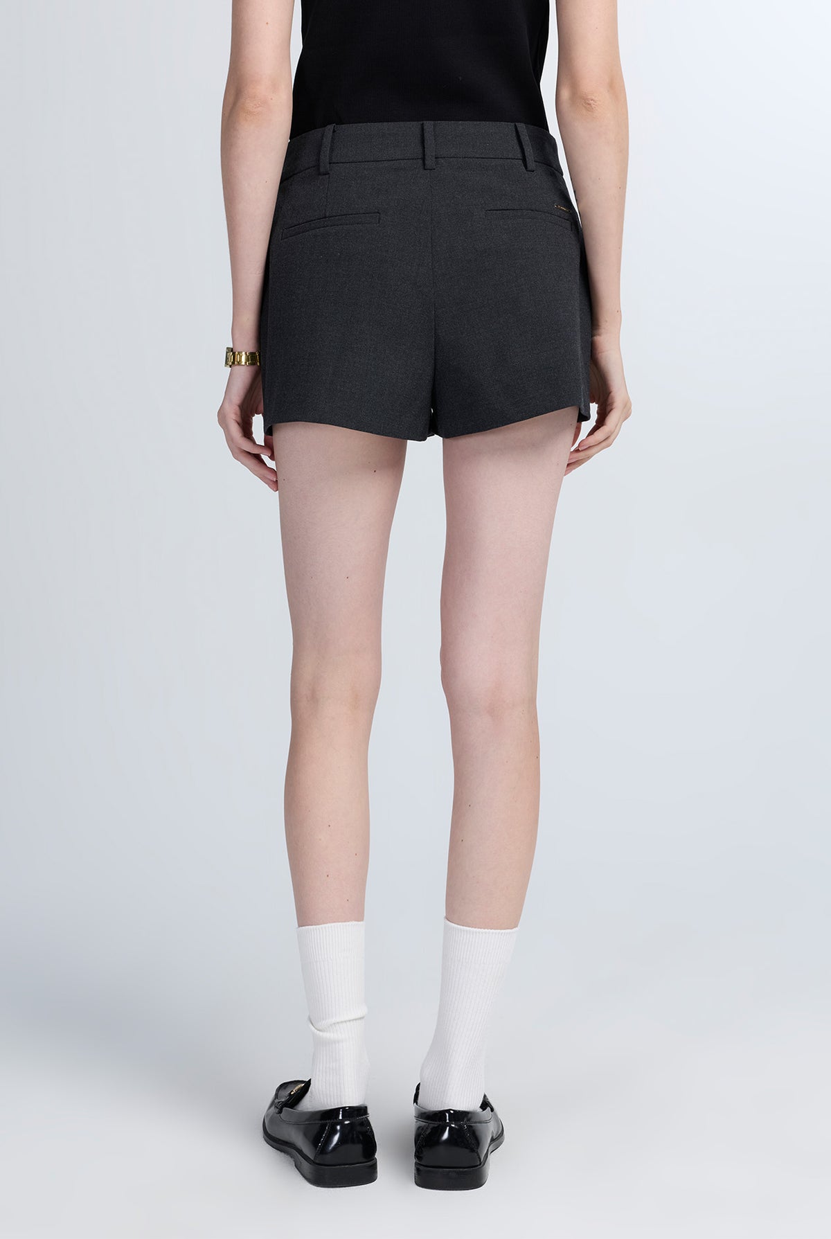 TAILORED MID-RISE SHORTS