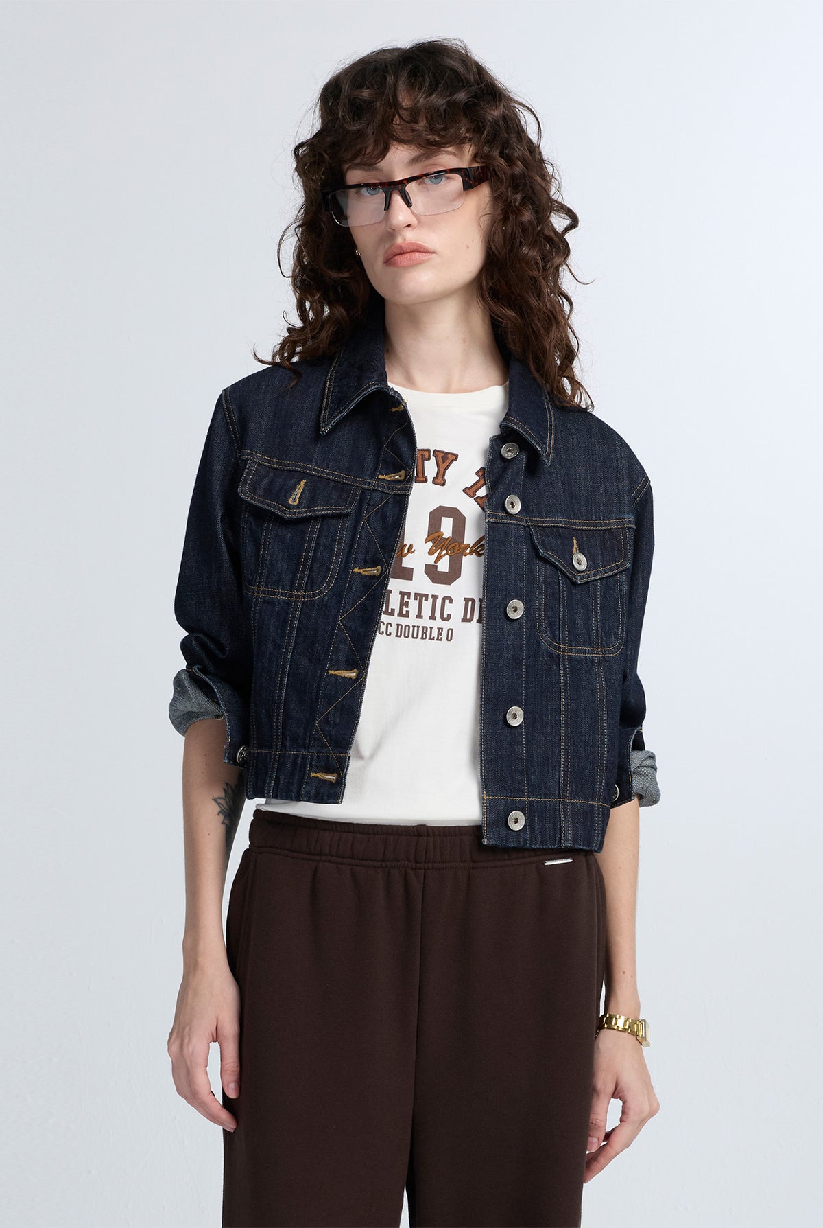 เสื้อยืดคอกลมพิมพ์ลาย Varsity
