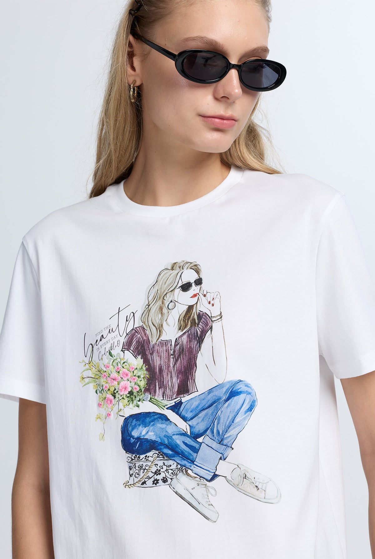 เสื้อยืดพิมพ์ลายสาวสตรีทสไตล์