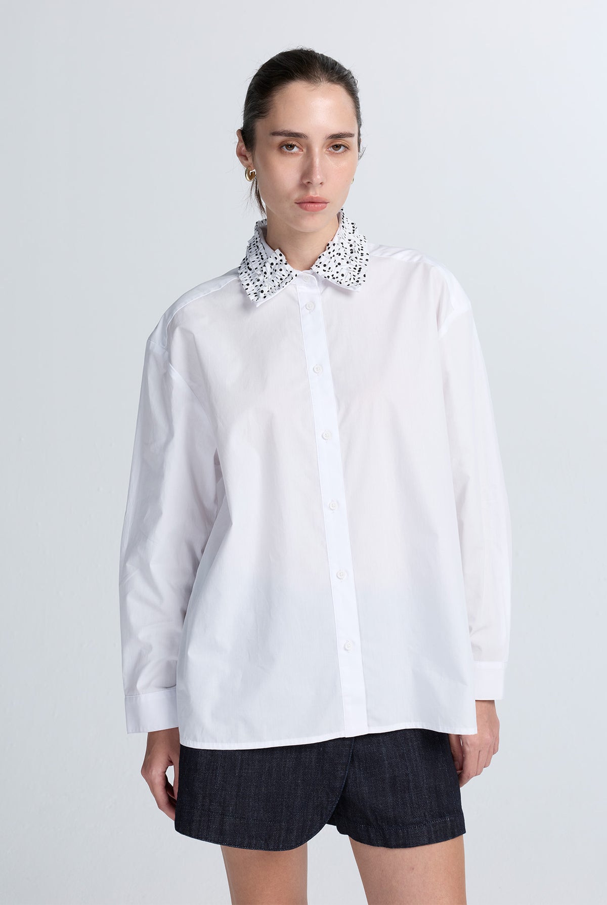 RUFFLE COLLAR CROP SHIRT