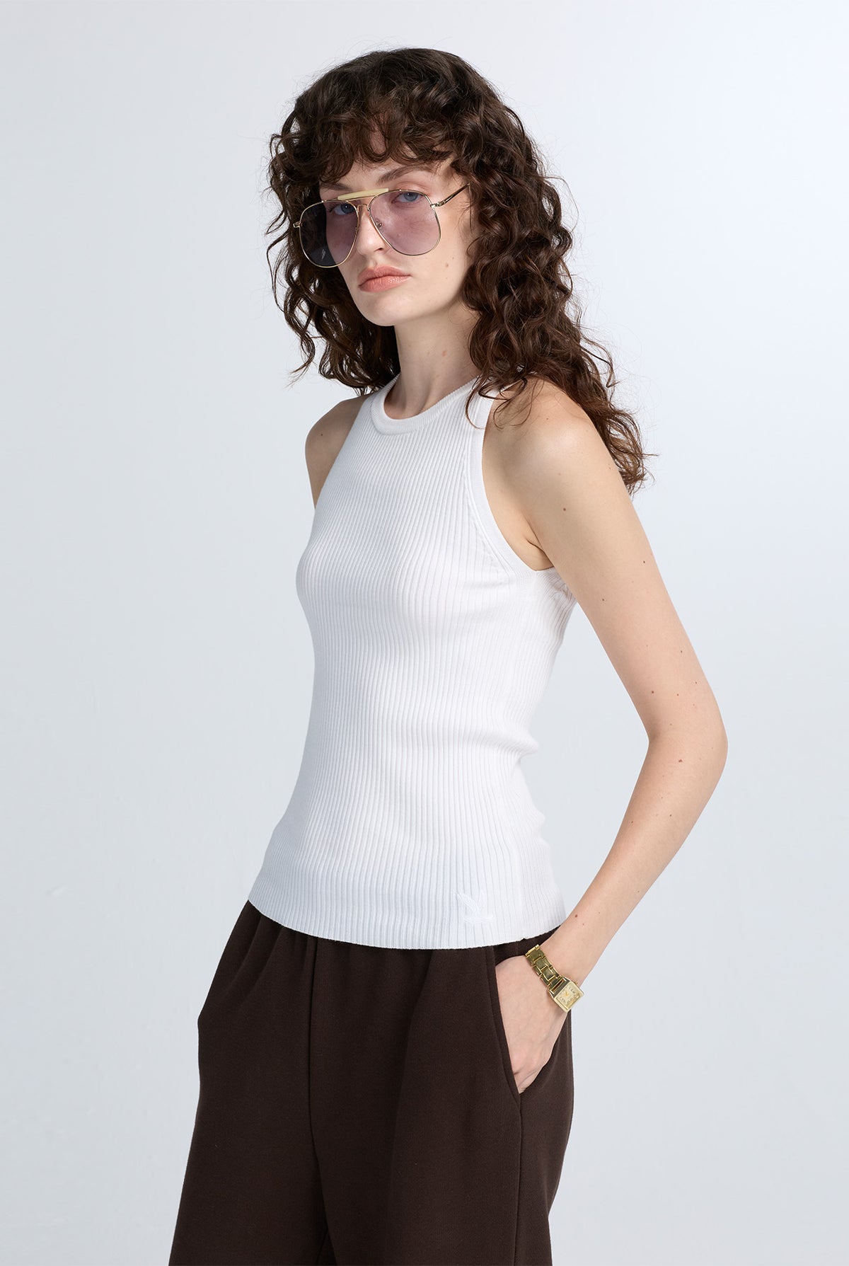 ECO-FRIENDLY YARN KNITTED TANK TOP