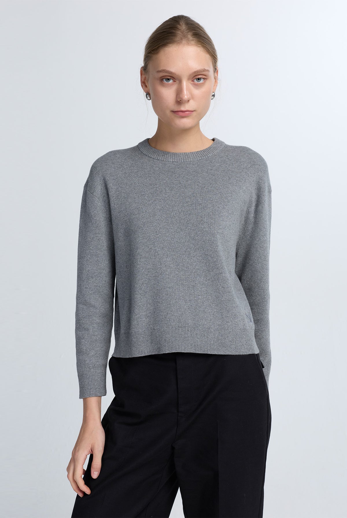 ECO-FRIENDLY YARN CROPPED KNITTED SWEATER