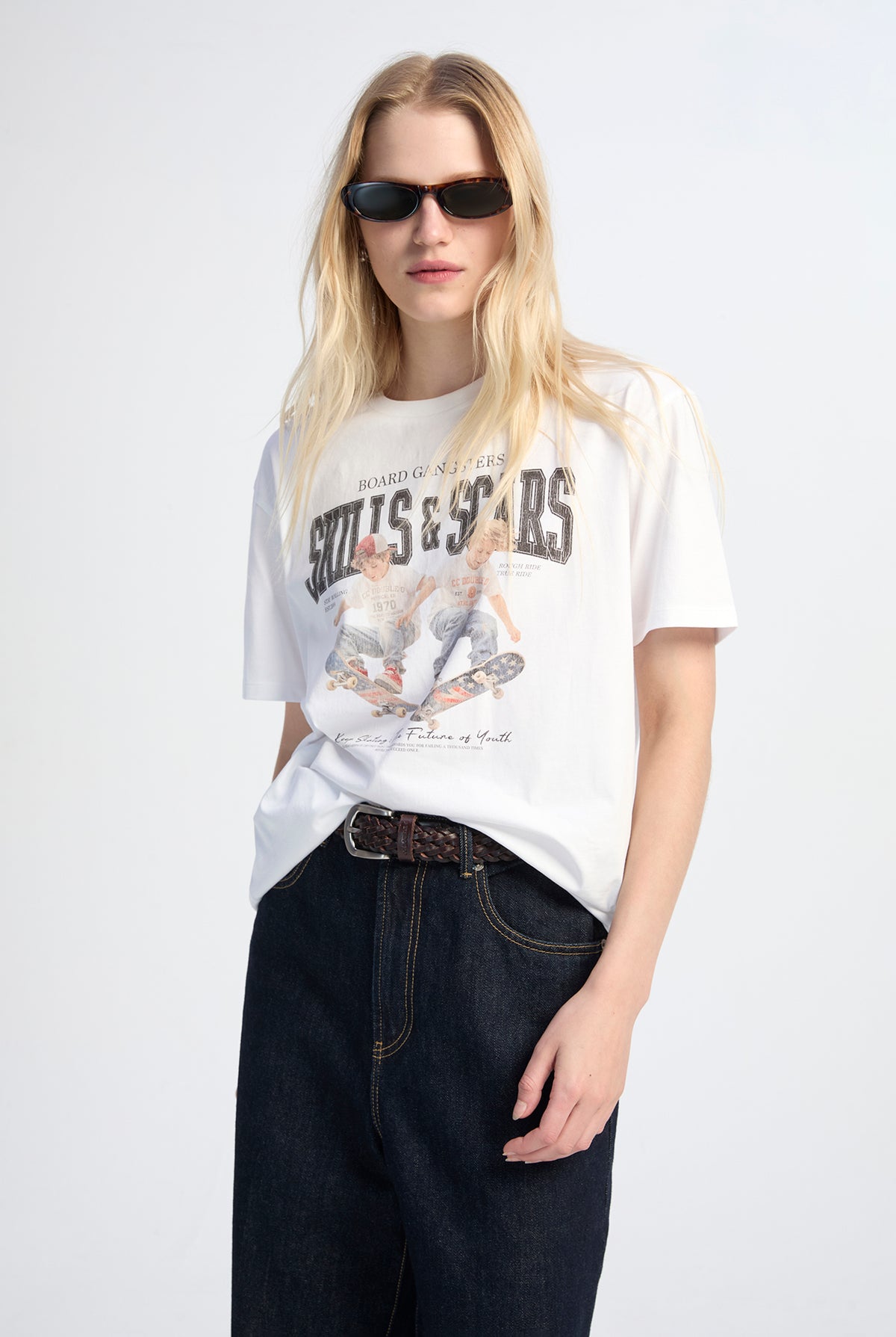 เสื้อยืดทรงโอเวอร์ไซส์พิมพ์ลาย Skills & Scars