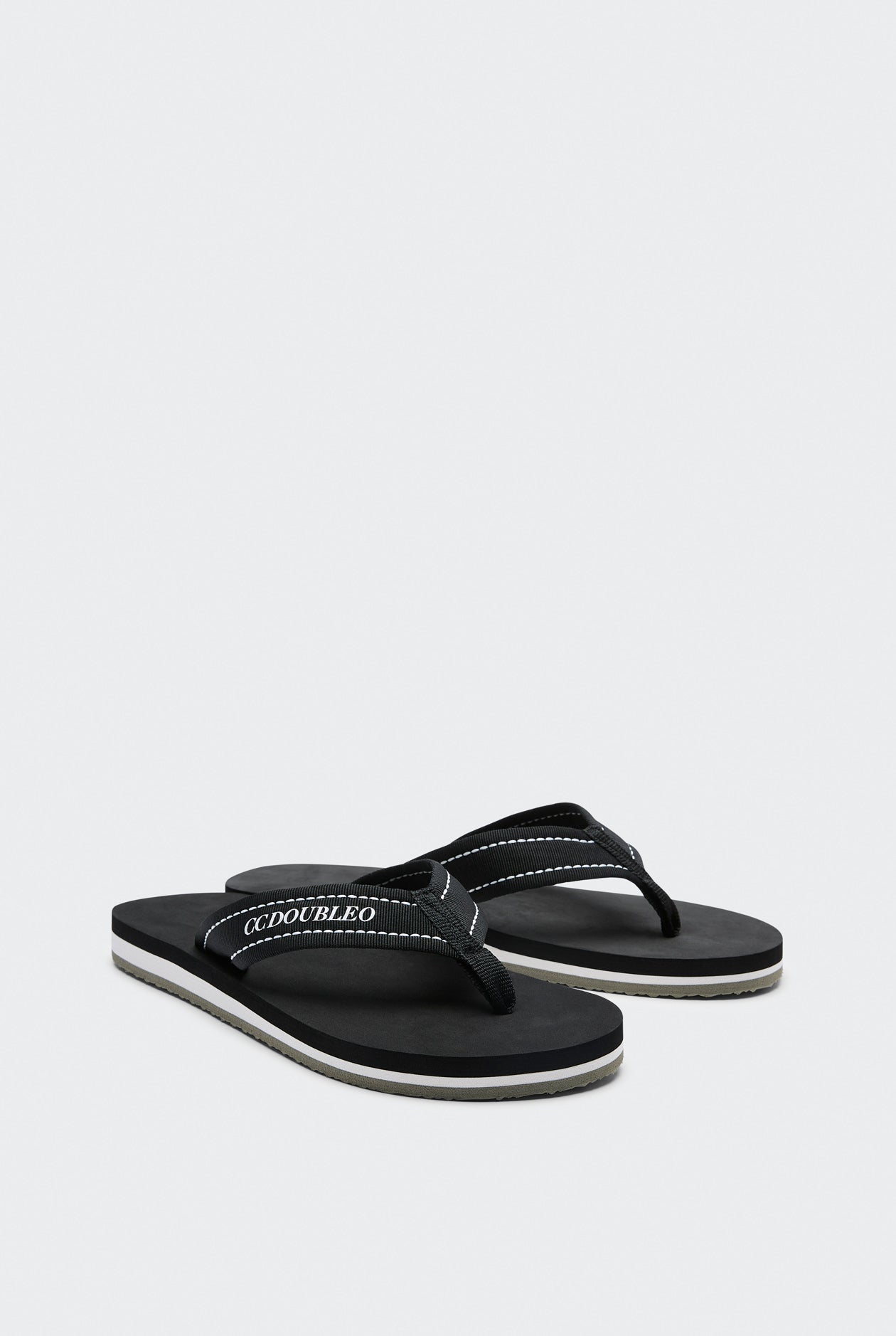 PADDED STRAP FLIP-FLOPSS
