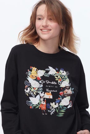 PARTY IN WONDERLAND GRAPHIC PULLOVER